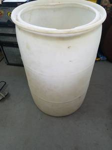 lot 98 image: 55 gallon plastic drum