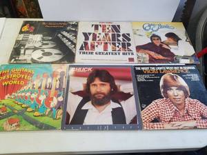 lot 144 image: Ten Years After Vicki Lawrence Chuck Girard Captain and Tennille records