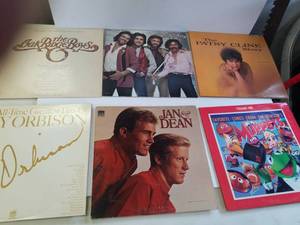 lot 145 image: The Oak Ridge Boys Roy Orbison Patsy Cline Jan and Dean favorite songs of The Muppets records