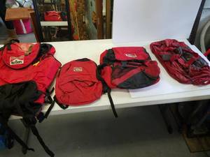 lot 165 image: Marlboro bags