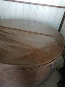 lot 217 image: Soft Tub Hot Tub- Untested Appears CompleteWorking Condition