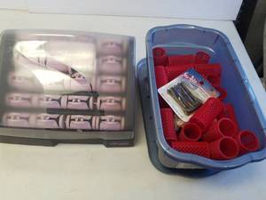 lot 813 image: Hot curlers and rollers