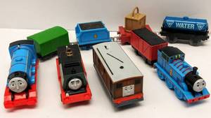 lot 509 image: 9 Thomas the Train Cars