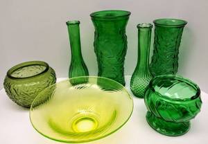 lot 520 image: Vintage Green Glassware  Vases & Bowls