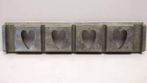 lot 589 image: Metal Heart Shapes Cookie Cutter
