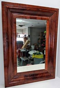 lot 608 image: Gorgeous Antique Ogee Style Mirror