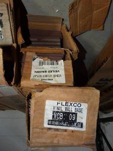 lot 2692 image: FLEXCO 4-in W Veiled Brown Thermoplastic Rubber Wall Base, Approx 76 Pieces