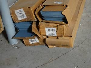 lot 2719 image: FLEXCO 4-in W x 4-ft L  Winsor Thermoplastic Rubber Wall Base, Approx 87 Pieces