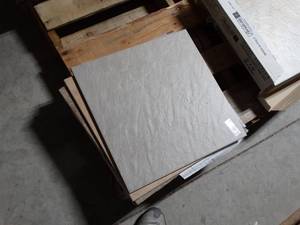 lot 2744 image: Lot of 7 18x18 Tile