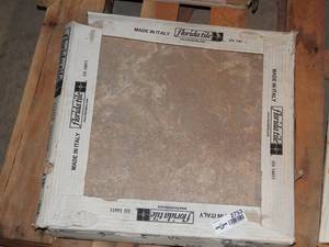 lot 2753 image: Florida Tile  Sand Taupe 18 x 18  ,  Approx 5 Pieces