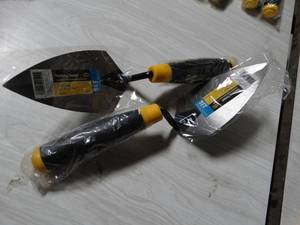 lot 2806 image: Lot of 2 brand new 5-12 in. Pointing Trowels