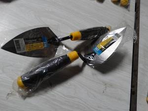 lot 2811 image: Lot of 2 brand new 5-12 in. Pointing Trowels
