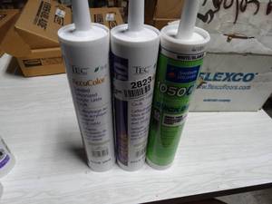 lot 2823 image: Lot of 3 Acrylic Latex Caulk Tubes