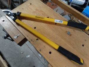 lot 2850 image: Large Garden Shears