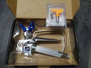 lot 2869 image: Brand new Airless Spray Gun