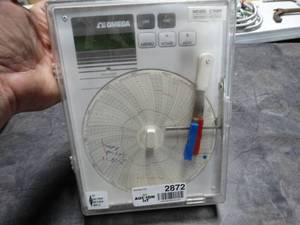 lot 2872 image: Omega Temperature Humidity Dewpoint Recorder