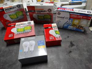 lot 2878 image: Large Lot of Brand new Light Bulbs