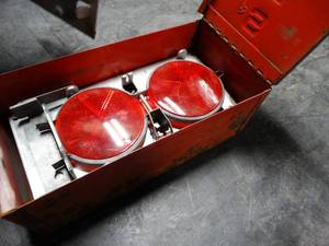 lot 2892 image: Vintage Bolser Stratolite Highway Emergency Reflectors flares Made in USA