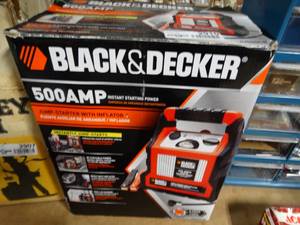 lot 2910 image: Black&Decker 500amp Jump Starter with Inflator