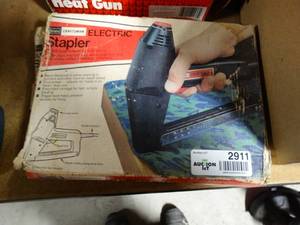 lot 2911 image: Craftsman Electric Stapler