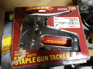 lot 2917 image: Arrow Model T-50 Heavy Duty Staple Gun Tacker