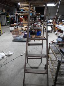 lot 2938 image: 6 foot wood ladder