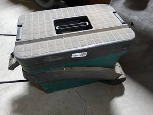 lot 2948 image: Plastic Gardening Tool box on Wheels