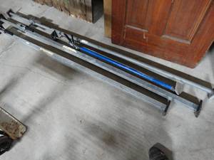 lot 2998 image: Lot of 4 Load Bars