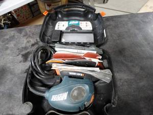 lot 8886 image: Black  & Decker Mouse SanderPolisher