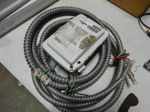 lot 8895 image: outdoor outlet cover with wire