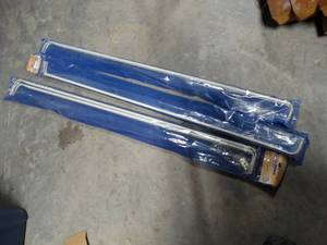lot 8902 image: Lot of 3 Double Curtain Rods