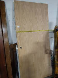 lot 8915 image: Interior Door 36x79
