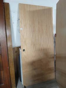 lot 8916 image: Interior Door 36x79