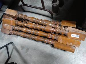 lot 8917 image: staircase wood spindles