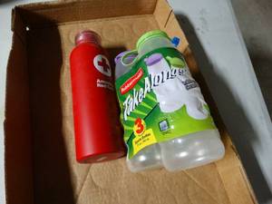 lot 8930 image: lot of 3 reusable water bottles
