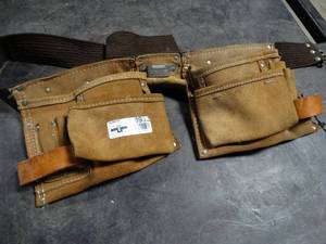 lot 8932 image: Heavy Duty Tool Belt