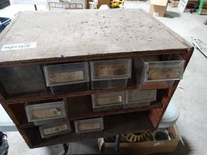 lot 8935 image: Plastic Parts Organizer with contents