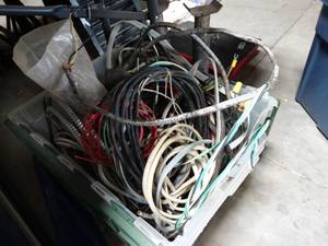 lot 8942 image: Lot of Misc. Wires and Cords