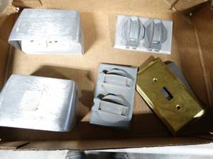 lot 8946 image: Lot of Electrical Outlets and Light Switch Covers