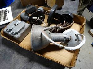 lot 8955 image: Lot of Outdoor Light Fixtures and Outlet