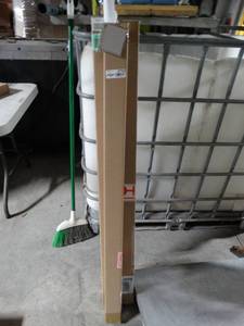lot 2792 image: Lot of T8 Led Bulbs