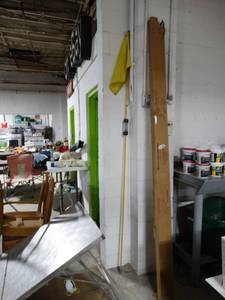 lot 2793 image: 8 foot Light Fixture