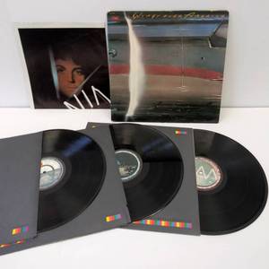 lot 9556 image: Paul McCartney & Wings Over America 1976  3 Albums (SWCO-11593) Gatefold  Poster