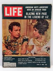 lot 86 image: 1962 LIFE Magazine with Mickey Mantle & Roger Maris Baseball Cards  Still Attached