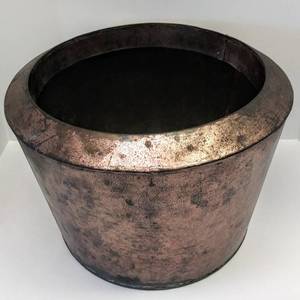 lot 9611 image: Large Metal PlanterVase