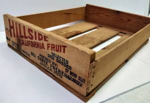 lot 9624 image: Old Hillside California Fruit Wood Crate