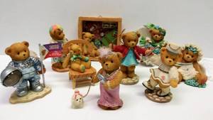 lot 9683 image: 10 Vintage Cherished Teddies Figurines - 1999