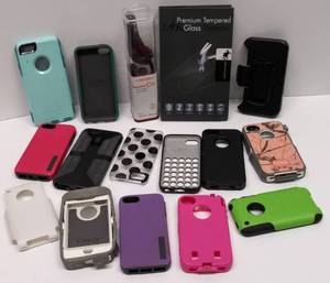lot 9699 image: New I Phone Car Charger & Screen Protector with Cell Phone Cases