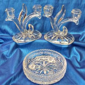lot 212 image: 2 Vintage Indiana Glass Willow Oleander Double Candlesticks Holders  Bonus