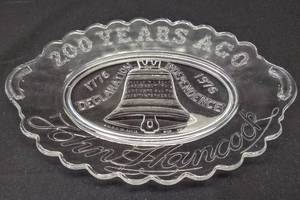 lot 215 image: Declaration of Independence John Hancock 200 Years Ago Glass Bicentennial Plate